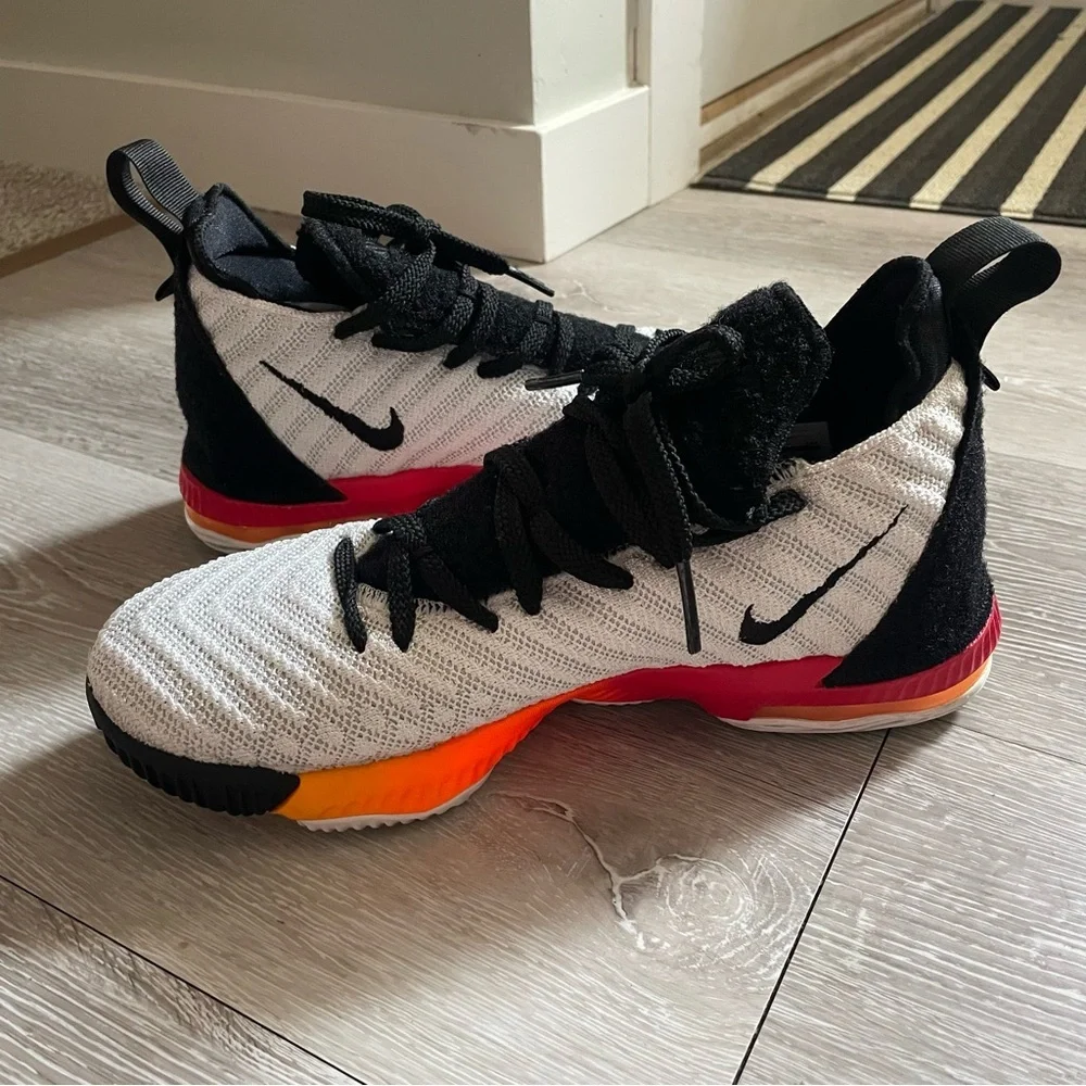 Nike LeBron 16 Kids Boys Basketball Shoes Collectors Youth Size 7 - Picture 6 of 8
